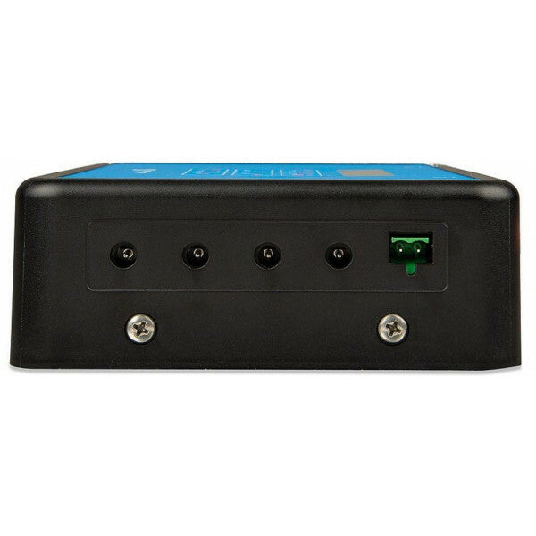De SHS 200 is een slimme zonnelaadregelaar en stroomverdeelsysteem ontworpen voor off-grid toegang tot elektriciteit. Het wordt gebruikt met zonnepanelen en een batterij voor het voeden van DC-apparaten (12V)